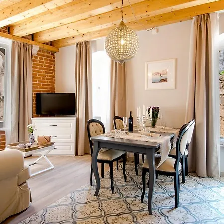 Apartment Heritage Zanini Hvar Town